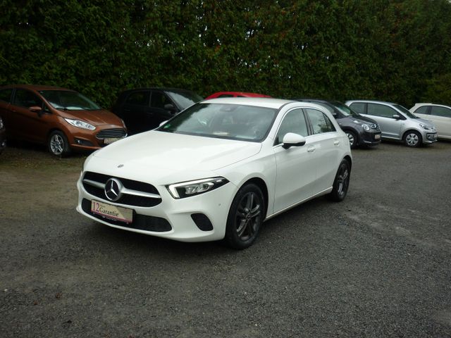 MERCEDES-BENZ A 250 Navi* AHK* LED* Sitzheizung*