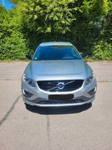 Volvo XC60 D5 AWD Momentum Geartronic Momentum - Volvo in Augsburg