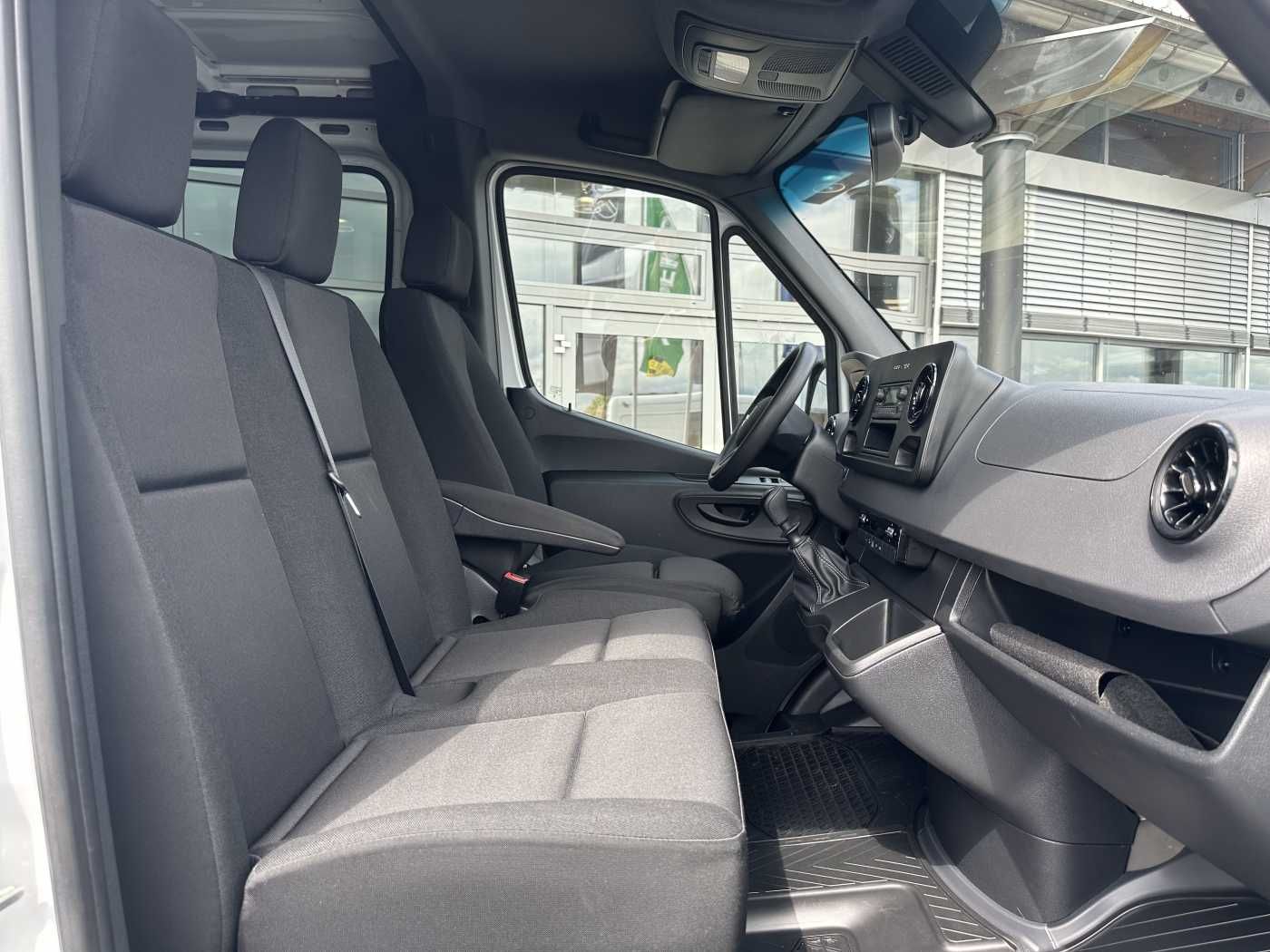 Fahrzeugabbildung Mercedes-Benz Sprinter 315 CDI DoKa/Mixto AHK3,5t Klima Kamera
