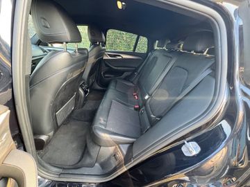 BMW X4 - 11