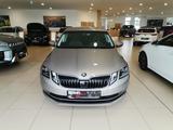 Skoda Octavia 1.8 16V TSI Style LED|AHK|SHZ - Skoda Octavia mit Benzin-Antrieb: 1.8