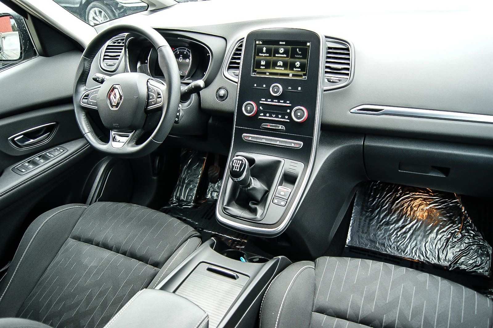 Fahrzeugabbildung Renault Scenic IV Limited DeLuxe NAVI R-Link2 KAMERA 20