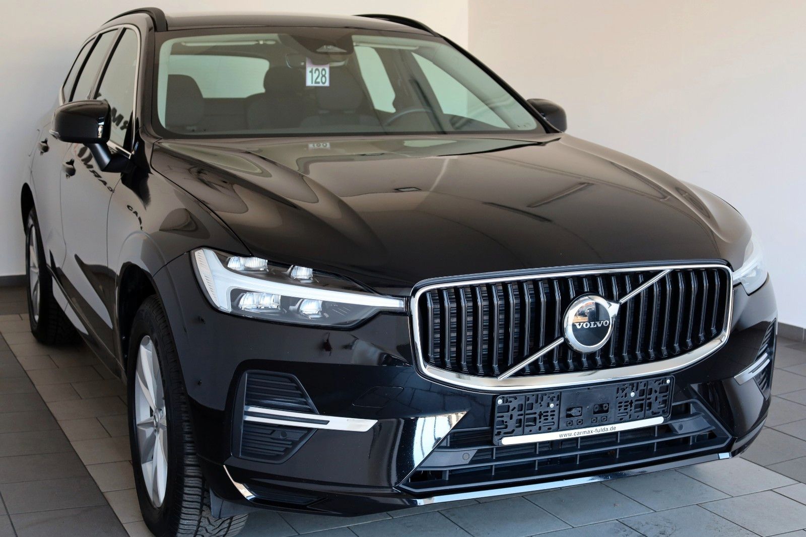 Fahrzeugabbildung Volvo XC60 Core B4 D,Navi,LED,4xSH,Kamera,Carplay,ACC