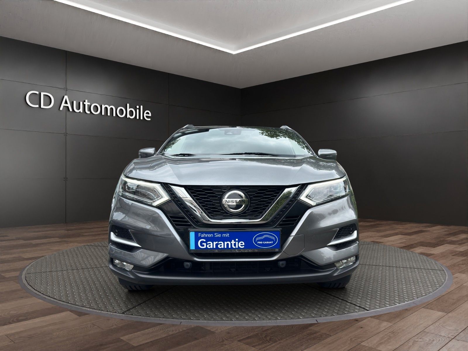 Fahrzeugabbildung Nissan Qashqai Tekna Automatik/Vollaustattung/
