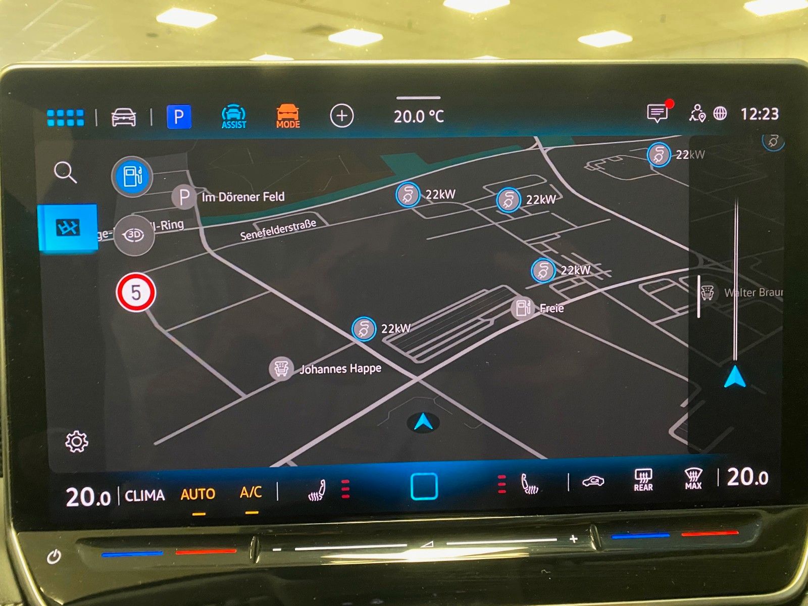 Fahrzeugabbildung Volkswagen Tiguan 1.5 eTSI OPF DSG +ACC+LED+NAVI+PARKASSIST