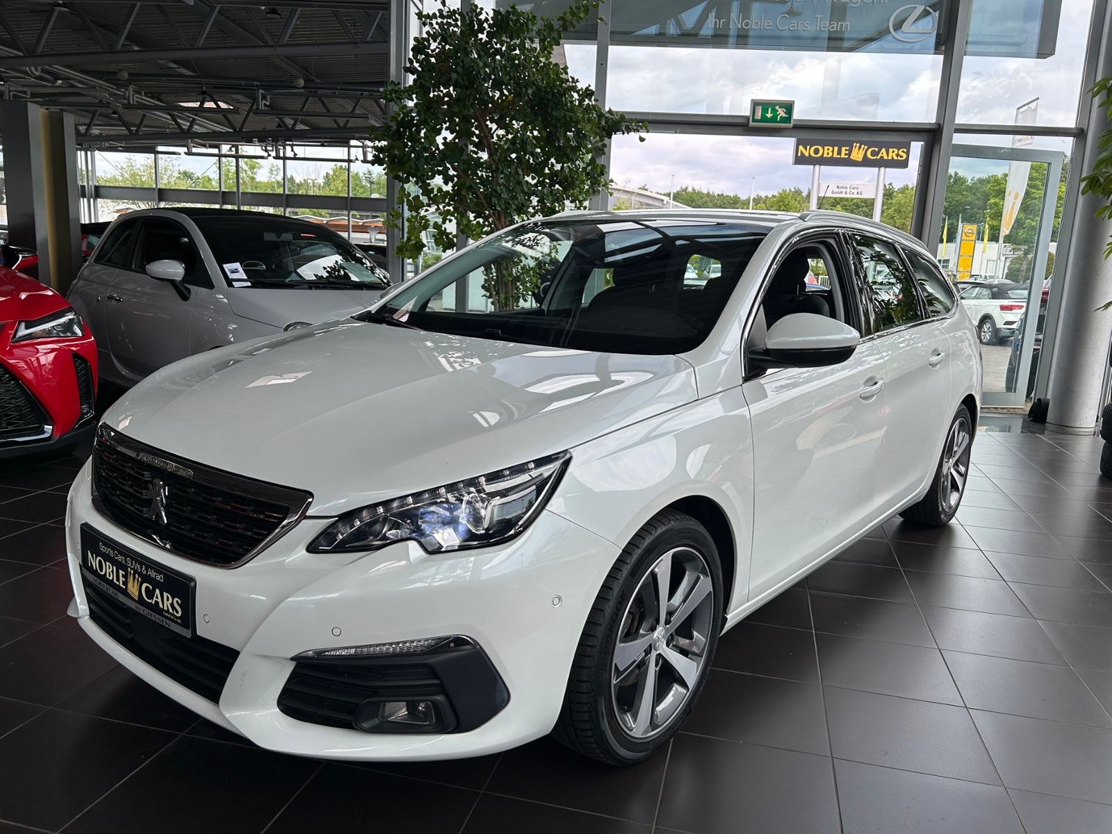 Fahrzeugabbildung Peugeot 308 SW Allure KLIMA LED NAVI  ALU