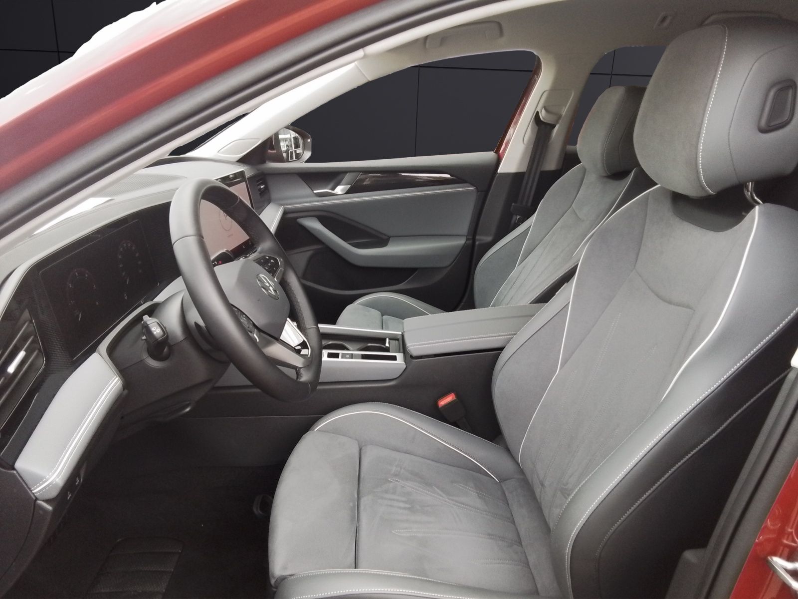 Fahrzeugabbildung Volkswagen Passat TDI DSG Business LED ACC AHK NAVI TRAILER