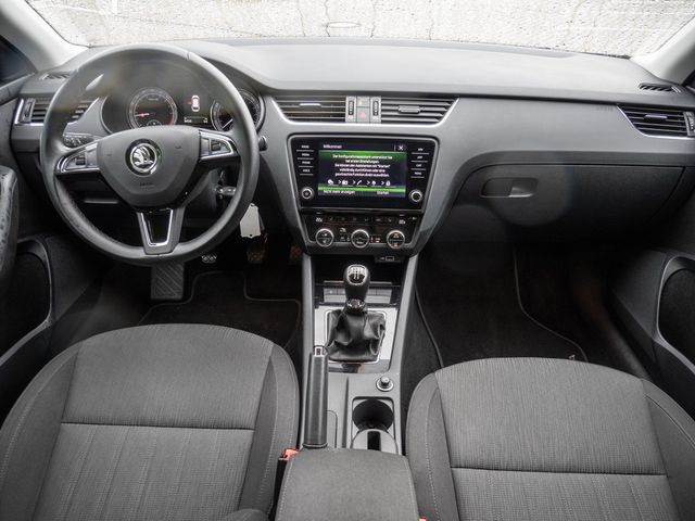 Octavia Combi 1.6 TDI Style PDC SHZ NAVI LED