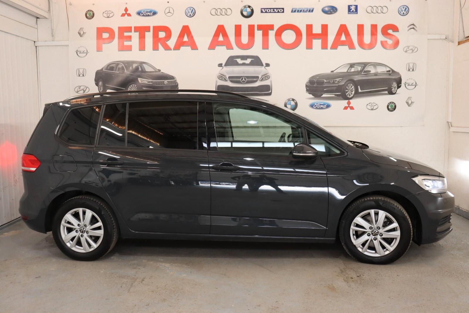 Volkswagen Touran 2.0 TDI SCR DSG Highline Volldigital