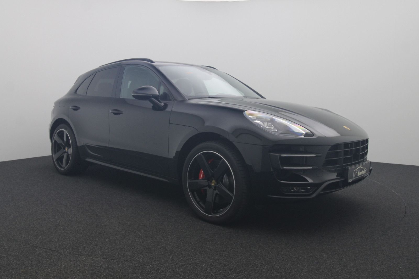 Fahrzeugabbildung Porsche Macan Turbo Performance-Paket Sport-Paket Luft