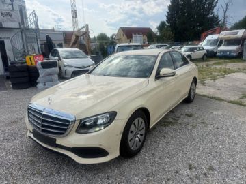 Mercedes E 200 - 3