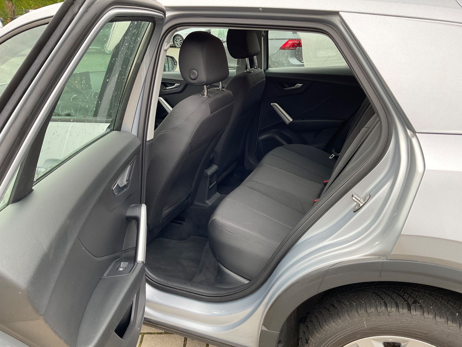 Fahrzeugabbildung Audi Q2 35 TFSI S tronic advanced,Kamera,Navi,LED