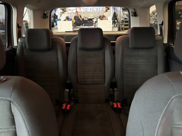Volkswagen Touran*7-Sitzer*MASSAGE*ACC*AHK*NAV*STHZ*