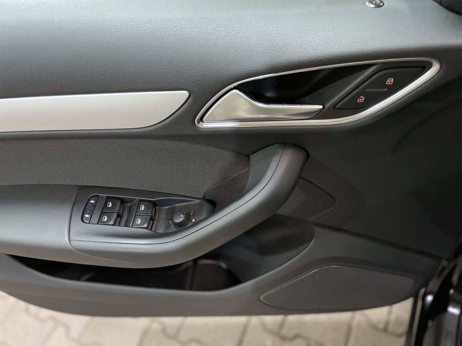 Fahrzeugabbildung Audi Q3 2.0 TDI quattro #LED#Pano#AHK#Tempomat