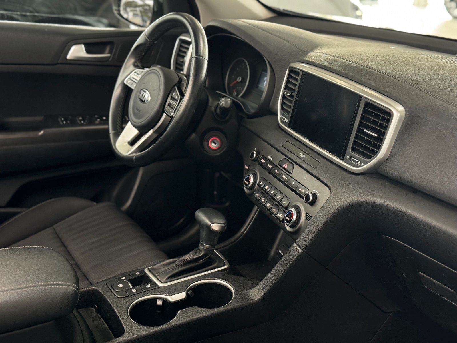 Fahrzeugabbildung Kia Sportage 1.6T Spirit DAB Navi Sitzheizung TOP