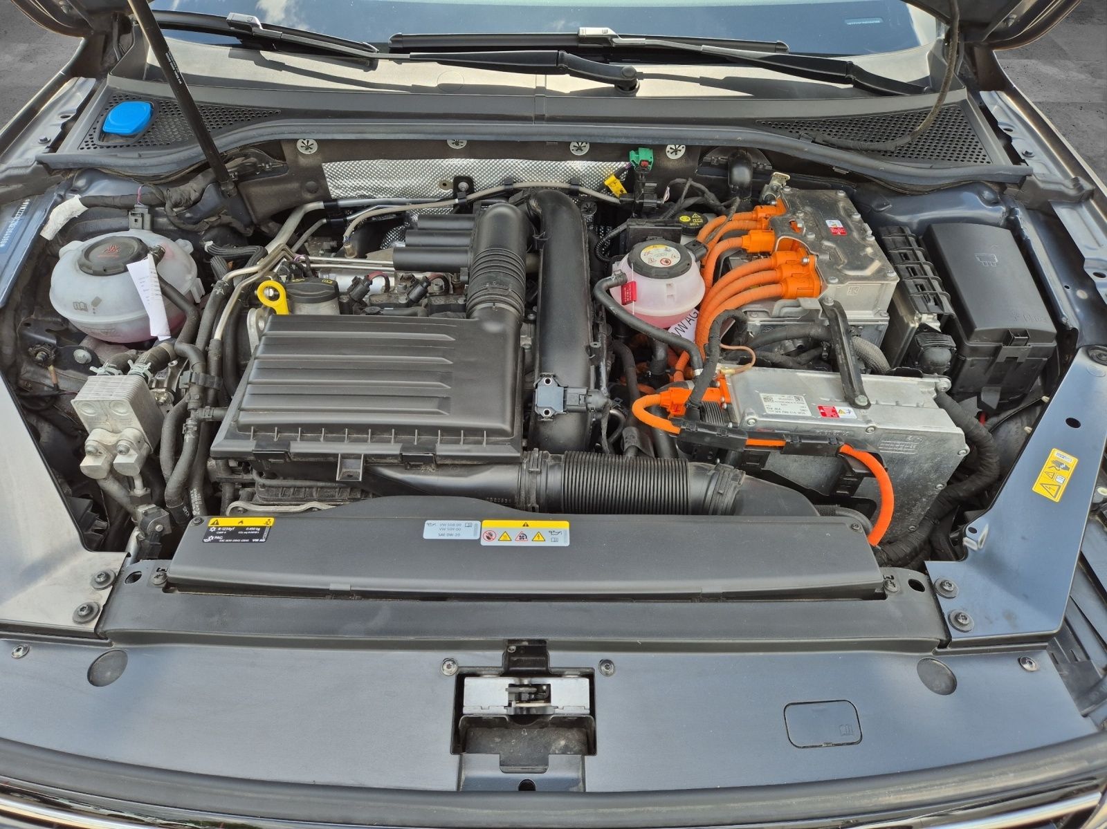 Fahrzeugabbildung Volkswagen Passat Variant GTE AHK Navi ACC RFK SH LM