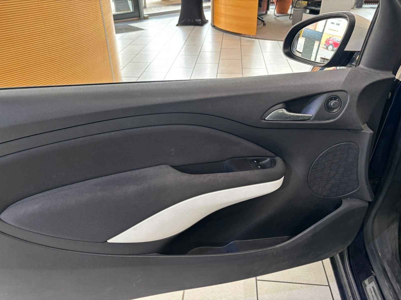 Fahrzeugabbildung Opel Adam Jam 1.2 SHZ/ALU16/LHZ/BT/KLIMA/ALLWETTER