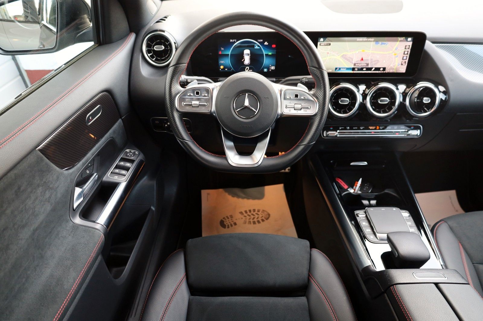 Fahrzeugabbildung Mercedes-Benz GLA 200 d AMG line, T.Leder,Navi,LED,SH,Kamera