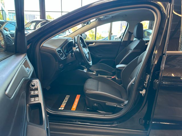 Ford Focus *1.HAND*19%*LED*LKHZ*SPORT*CARPLAY*TEMPO