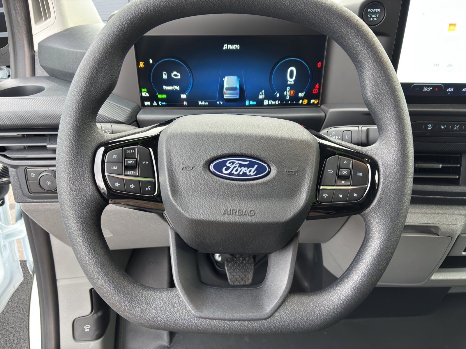 Fahrzeugabbildung Ford Transit Custom 320 L1 Trend FWD Plug-in Hybrid