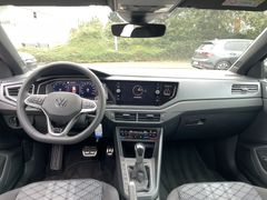 Fahrzeugabbildung Volkswagen Taigo 1.0 TSI DSG R-Line MATRIX NAVI KAMERA AHK