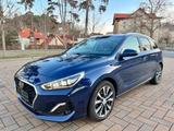 Hyundai i30 cw Premium - Hyundai i30: Blau, Cw