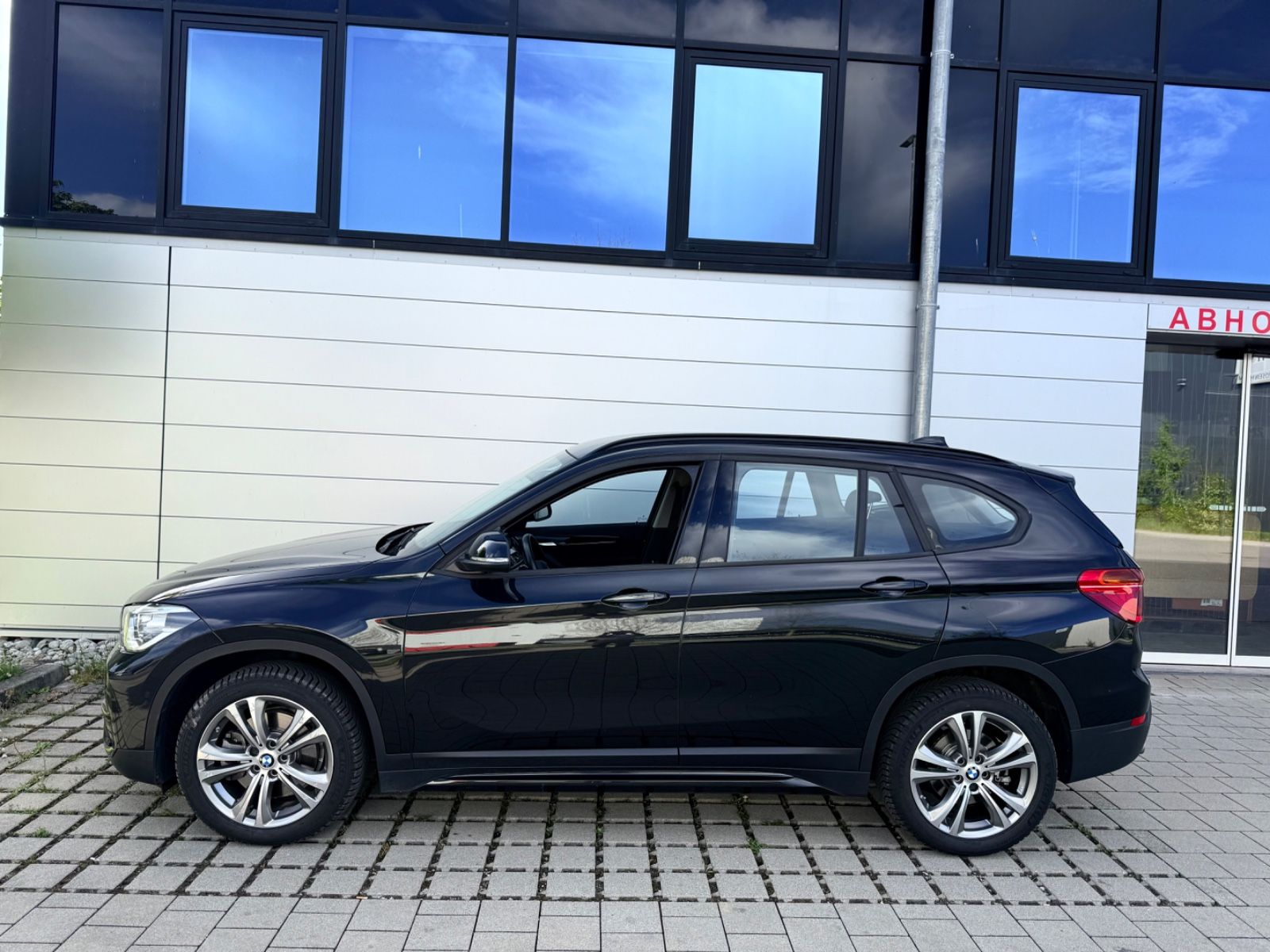 BMW X1 xDrive 25i Sport Line/Navi/LED/Head-UP