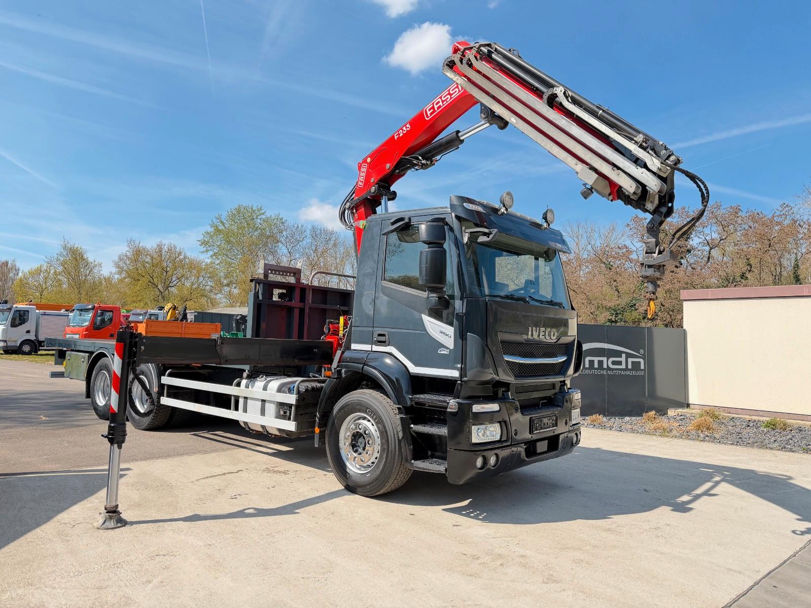 Iveco Stralis X-Way 360 6x4 Pritsche Kran 23m AHK