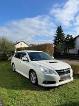 Subaru Legacy - Subaru Legacy mit Diesel-Antrieb: Kombi