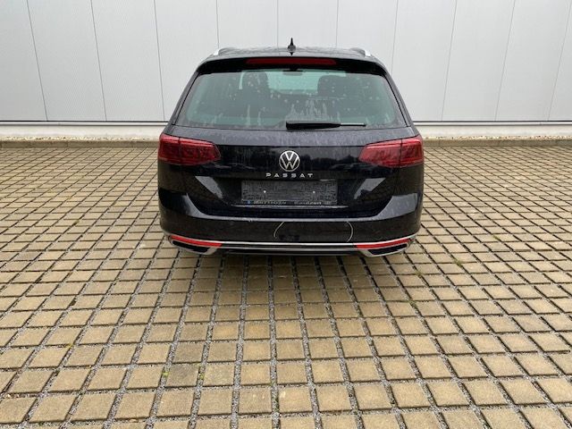 Passat Variant 2.0 TDI DSG Elegance AHK/MATRIX-L