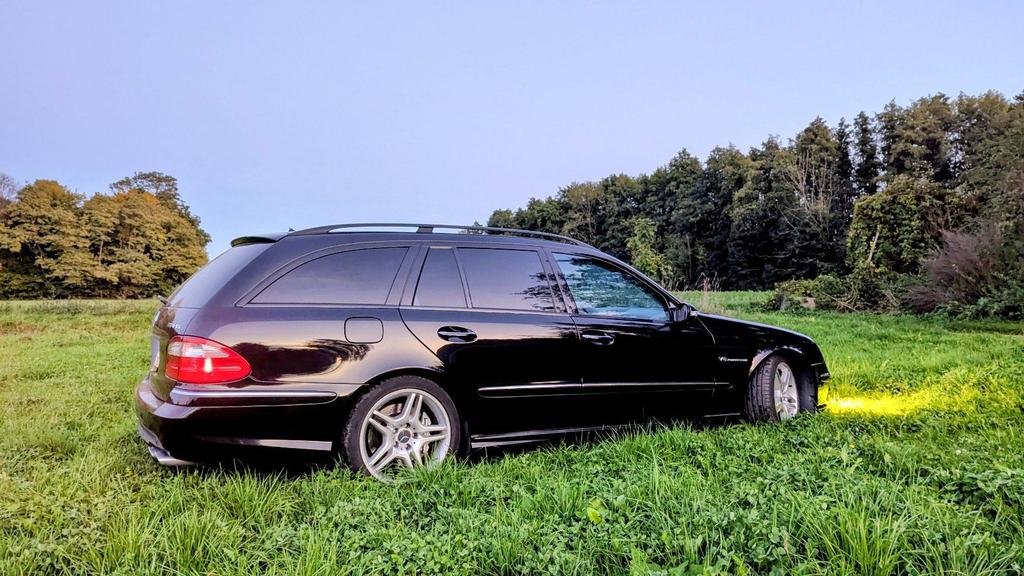 Mercedes-Benz E 55 AMG