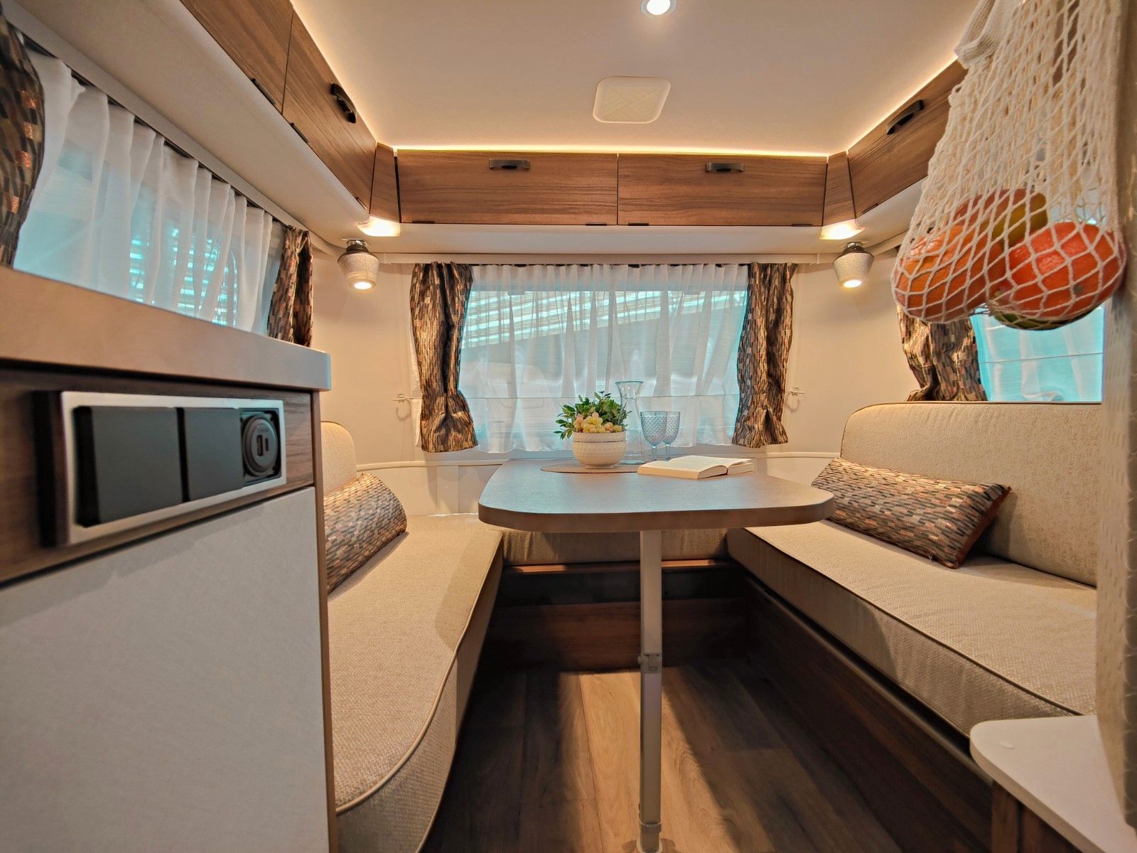 Fahrzeugabbildung HYMER / ERIBA / HYMERCAR Touring 560 Legend Urban 2026