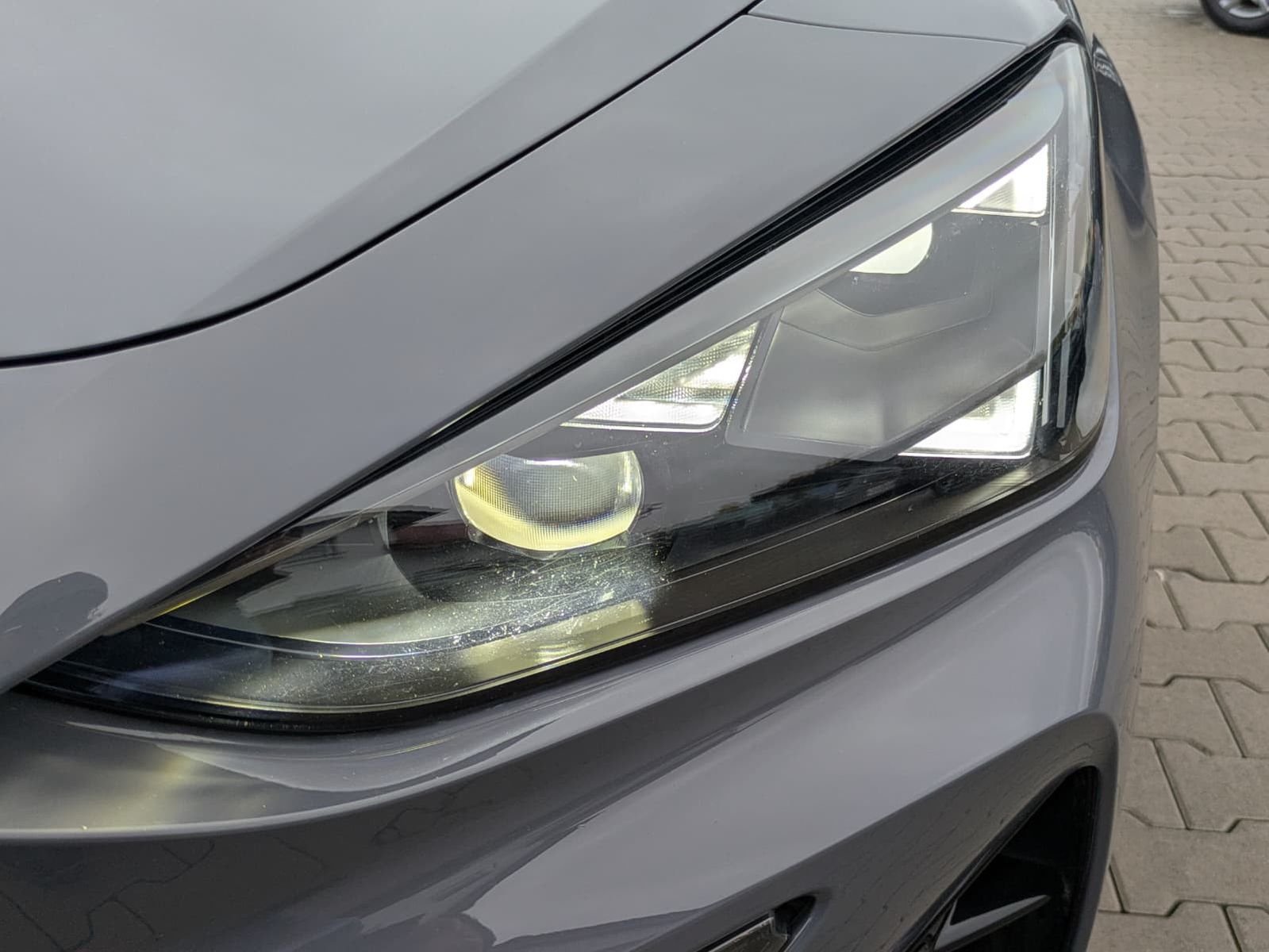 Fahrzeugabbildung CUPRA Formentor 1.5 eTSI PANO*MATRIX*SENNH.*DINAM*360°