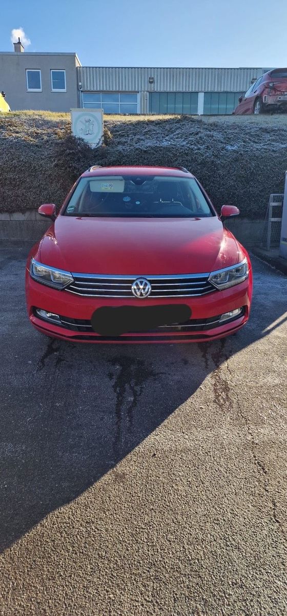 VW VW Passat B8 mit Top-Ausstattung und frisc...
