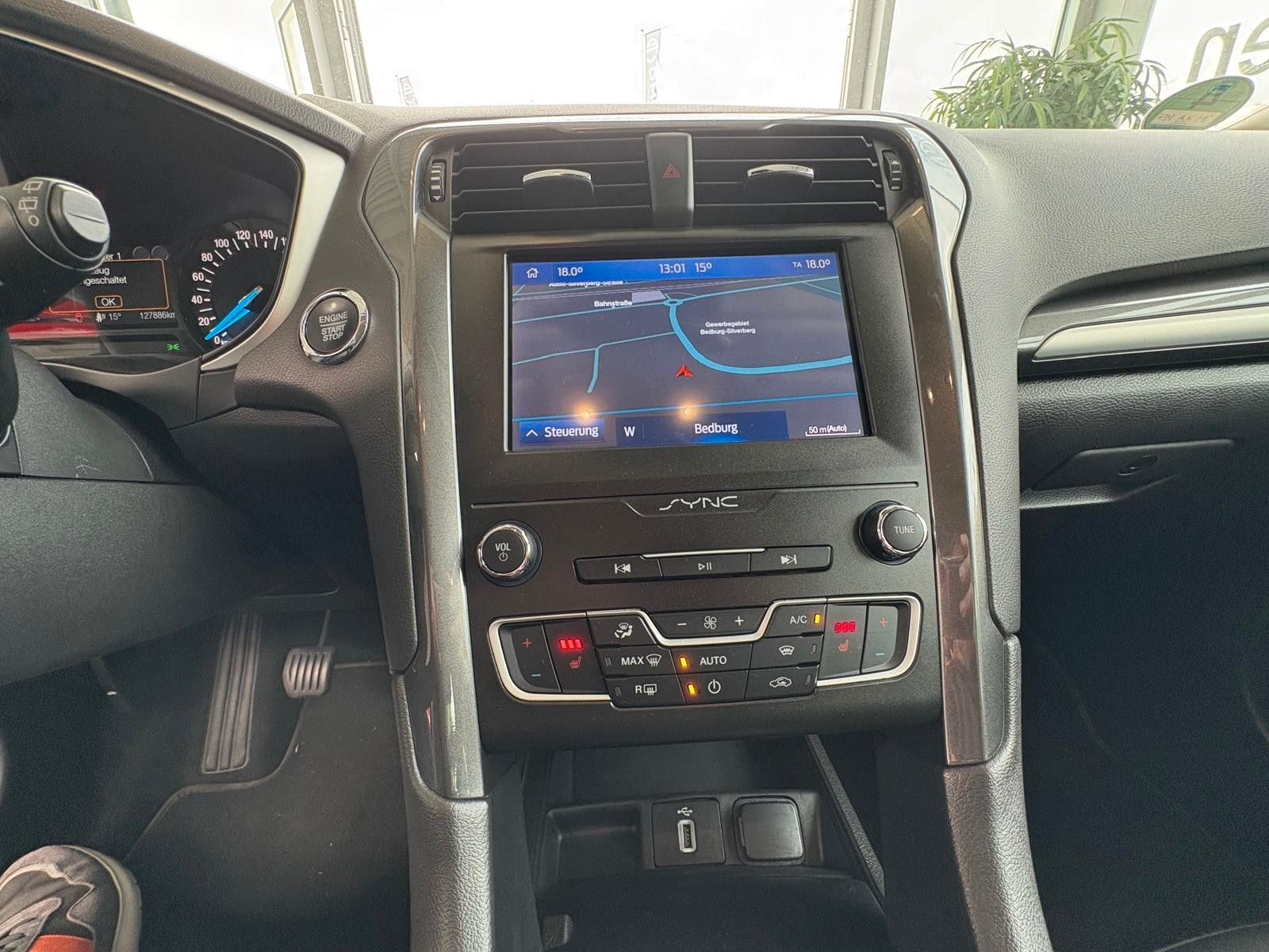 Fahrzeugabbildung Ford Mondeo Turnier Trend