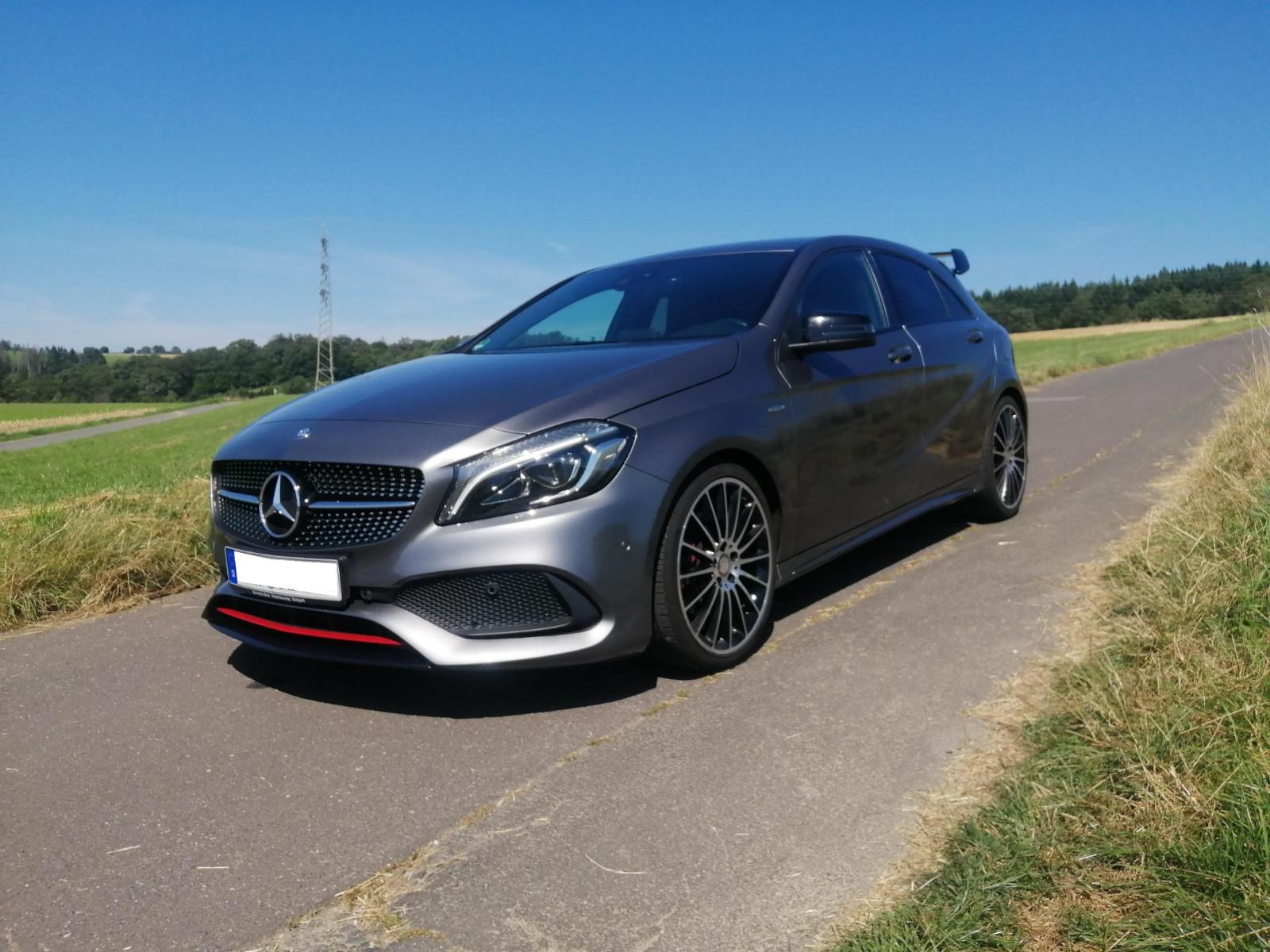 Mercedes-Benz A 250 Sport AMG Spoiler 19" Felgen