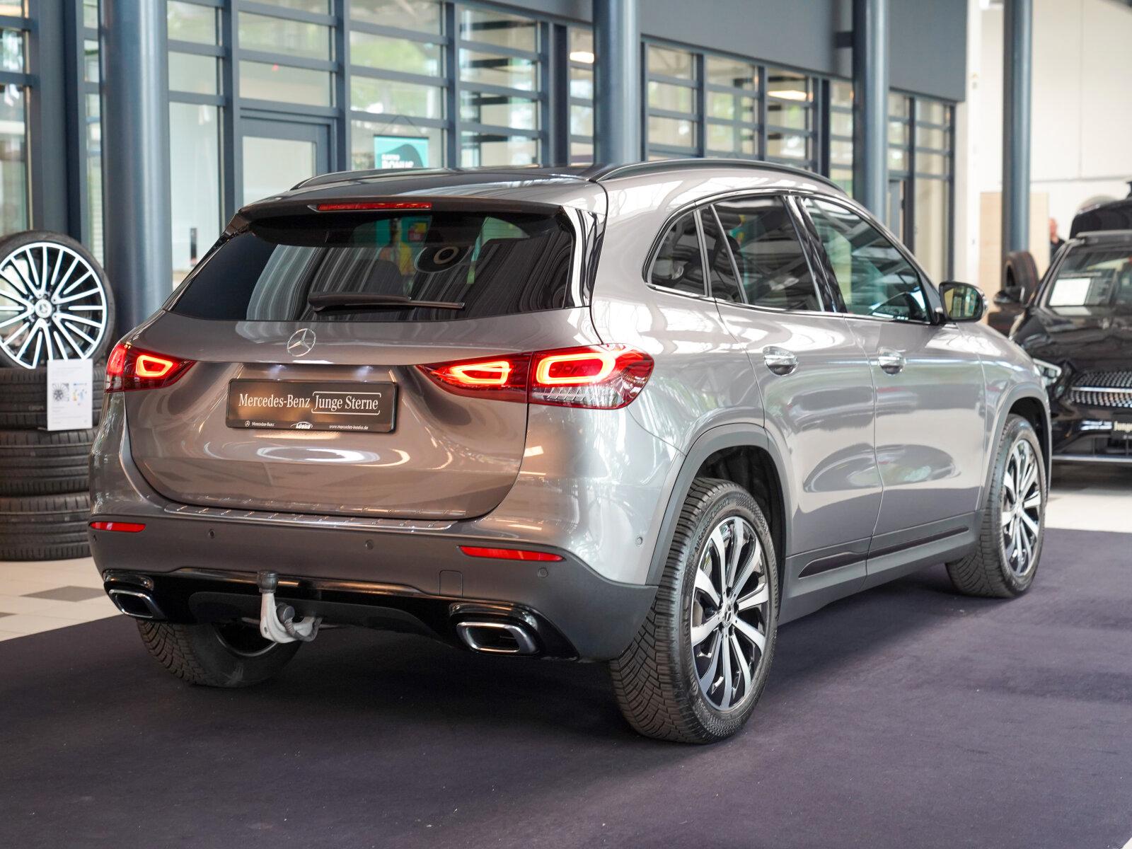 Mercedes-Benz GLA 250 4M Progressive MULTIBEAM AHK Standheizun
