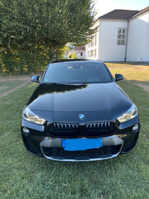 Image of BMW X2