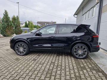Porsche Cayenne - 7