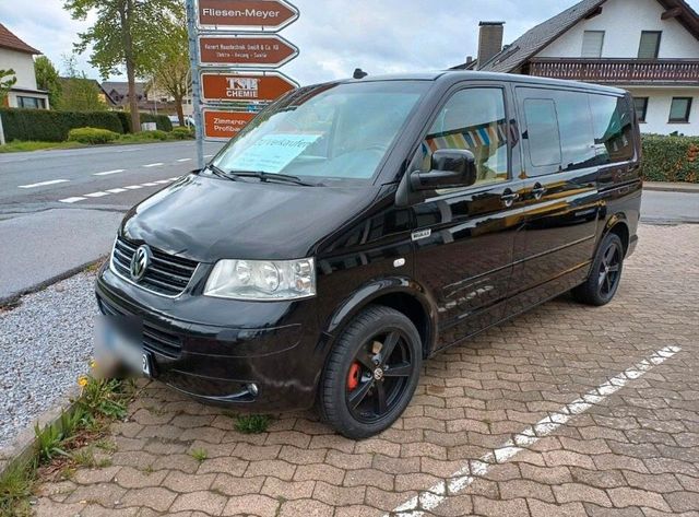 Volkswagen T5 Multivan 2,5 TDI Automatik schwarz Anhä...