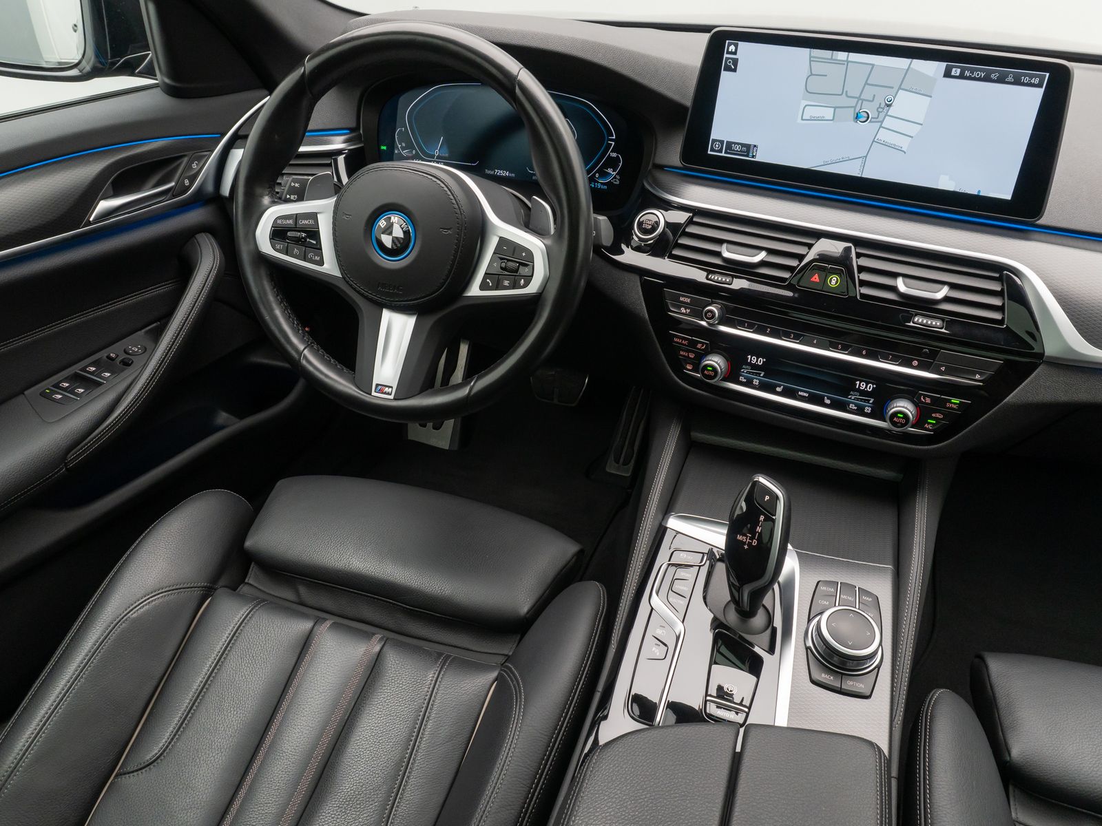 Fahrzeugabbildung BMW 520e M Sport DAB Kamera Alarm Leder Panorama 18"