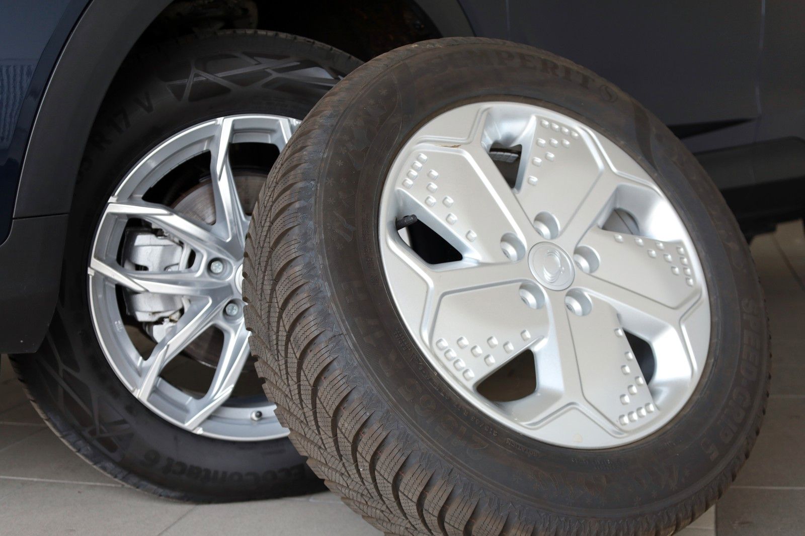 Fahrzeugabbildung Ssangyong Korando e-Motion Titanium Leder,Navi,LED,ACC,+WR