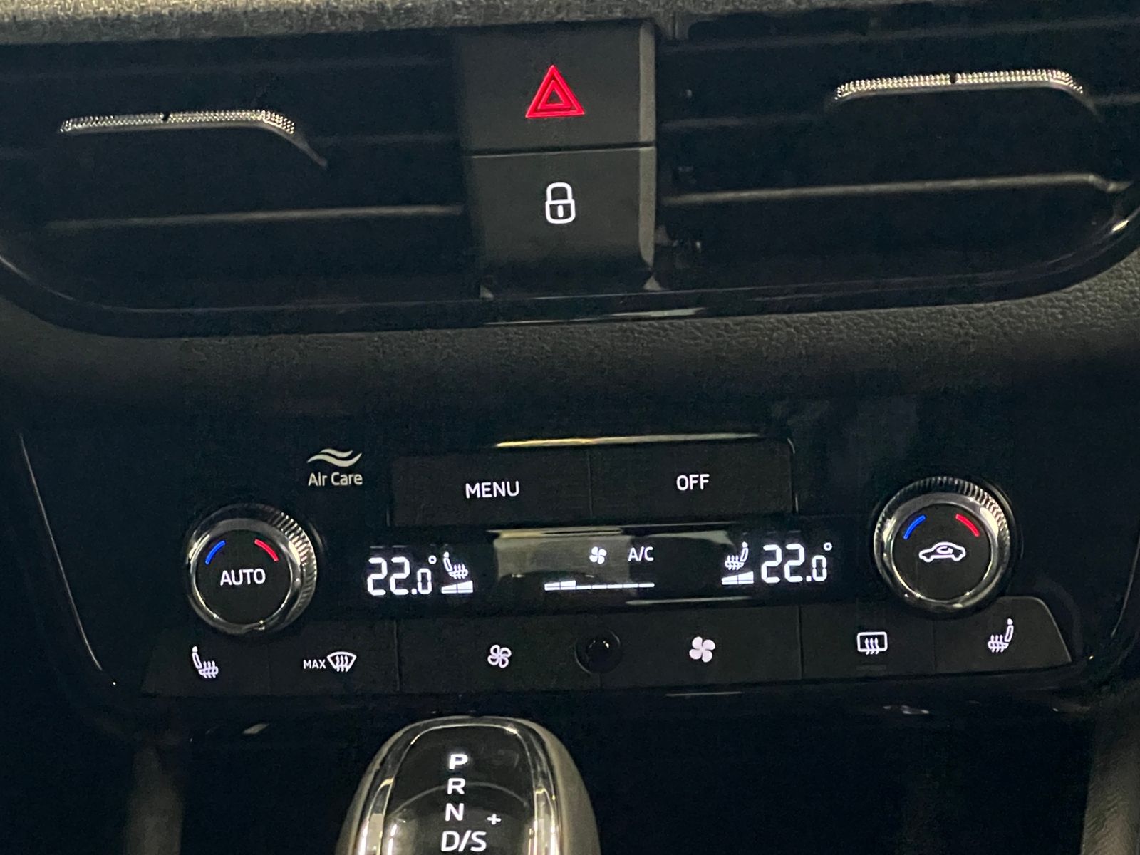 Fahrzeugabbildung SKODA Kamiq DRIVE 1.0 TSI DSG *AHK,Black-Paket*