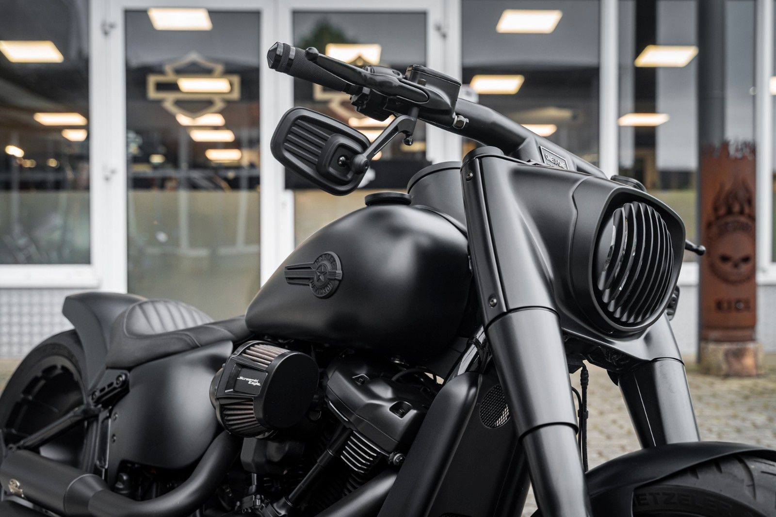 Fahrzeugabbildung Harley-Davidson FLFBS Fat Boy 128cui - Custom 1of1 "Black Titan"