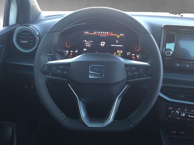 Fahrzeugabbildung SEAT Arona Xperience DSG LED RFK App ACC SH