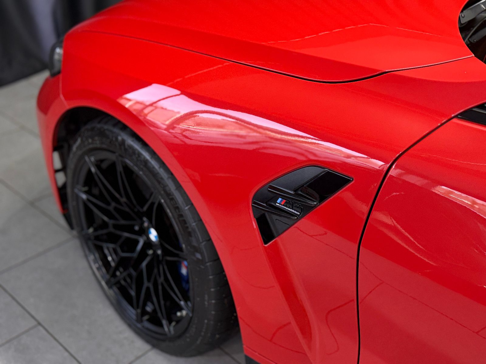 Fahrzeugabbildung BMW M4 Cabrio xDrive Competition|LASER|CARBON|HEAD-U