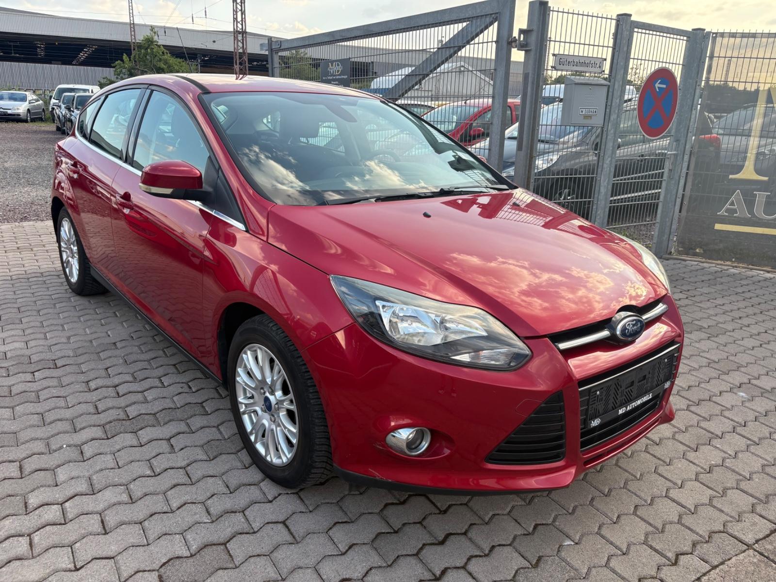 Ford Focus Lim. Titanium 1.6 Top Zustand