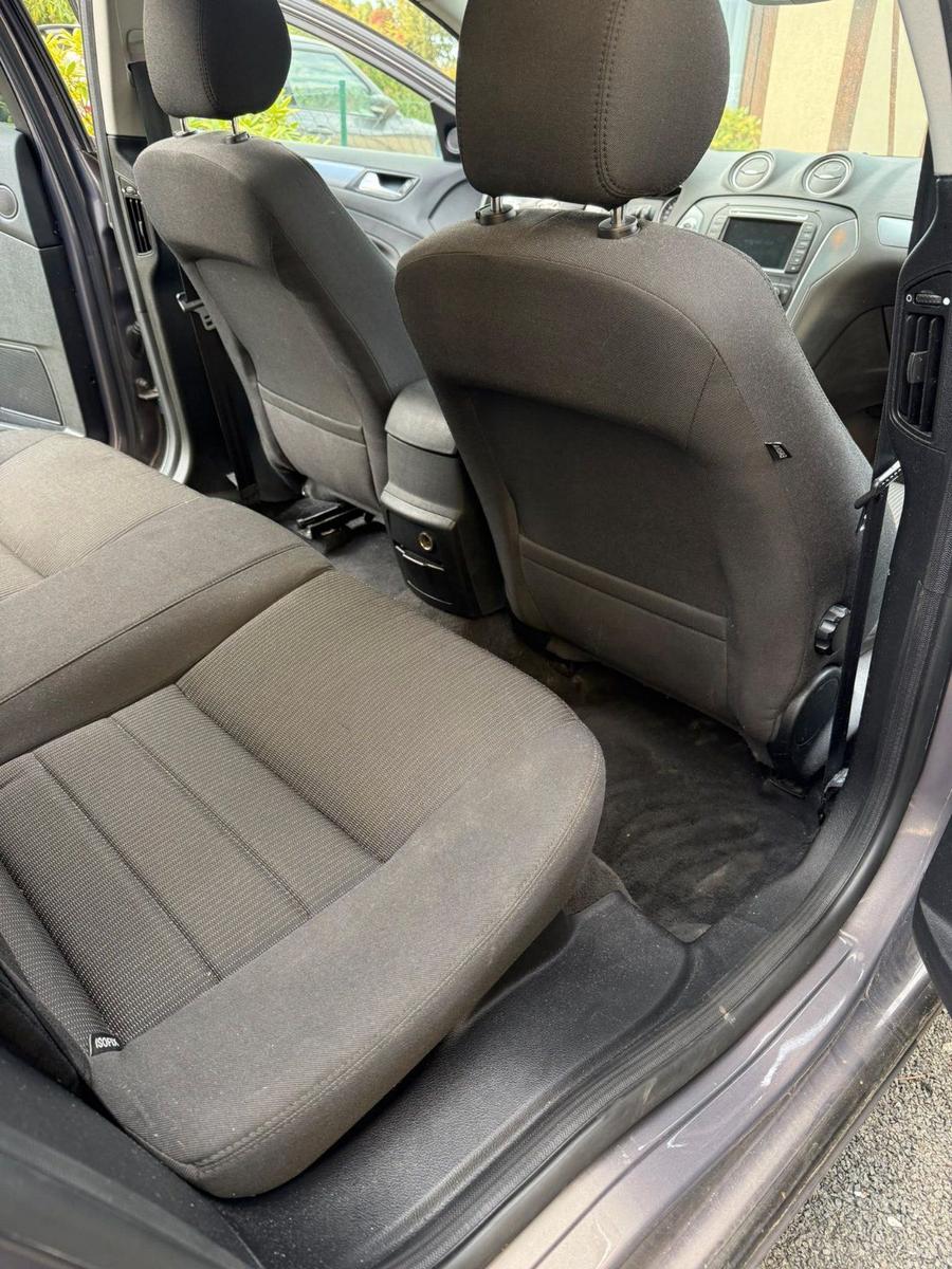 Ford Mondeo 2011 — photo 14