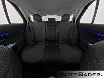 Mercedes E 220 - 8
