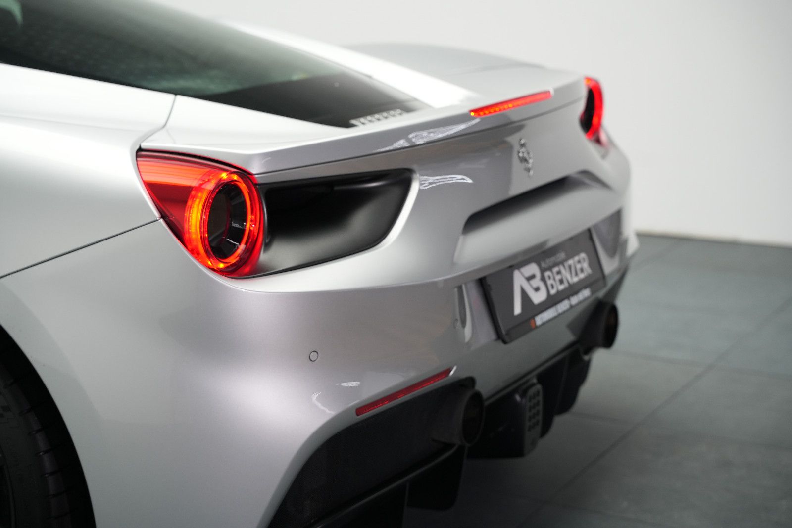 Fahrzeugabbildung Ferrari 488 GTB GTB Coupé DCT/SCUDERIA/KAMERA/